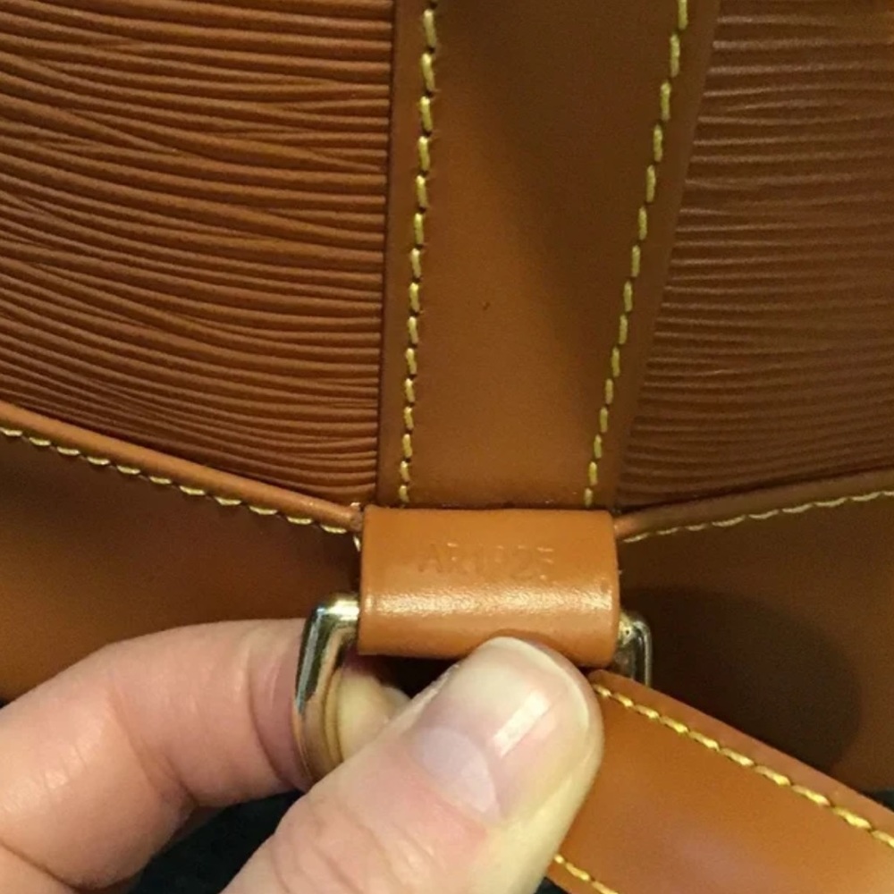 Louis Vuitton Tan Epi Randonnee PM Bag - Picture 6 of 8
